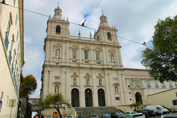 Монастырь Сан-Висенте-де-Фора в Лиссабоне является одним из наиболее важных религиозных сооружений.