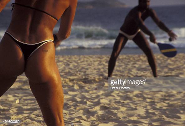 Бразильское пляжное развлечение –  игра Фрескобол.